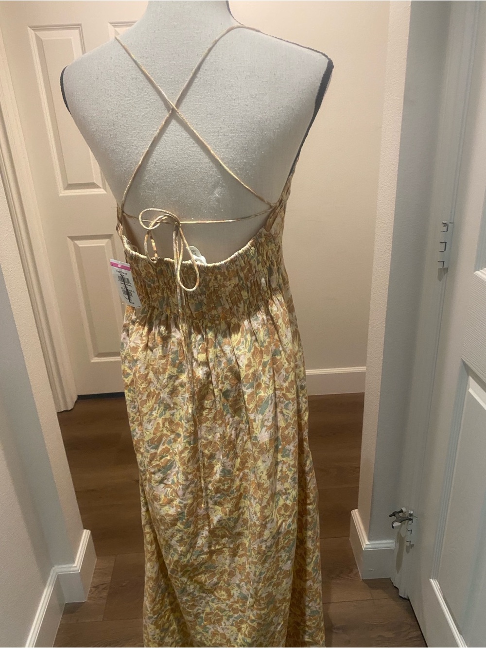 Women’s Yellow Floral Summer Maxi Dress Smocked Waist adjustable ties size large - Picture 5 of 12